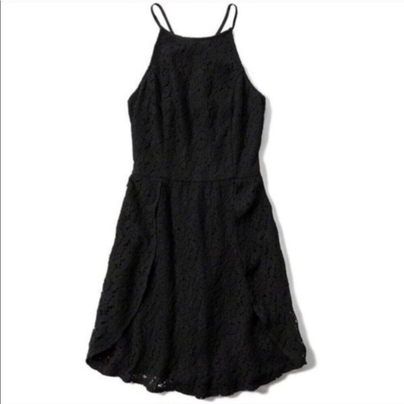 Abercrombie & Fitch Dresses & Skirts - Abercrombie & Fitch Black Flowy Halter Lace Dress